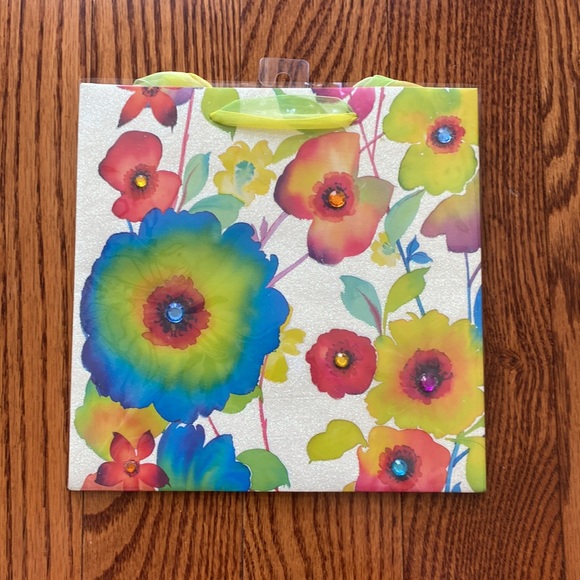 Spring Gift Bag Bundle - Picture 5 of 9